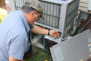 Need Emergency AC Repair? What You Can Expect From Heating and Air Conditioning Contractors